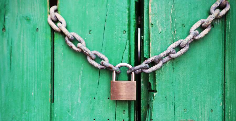 door-green-closed-lock