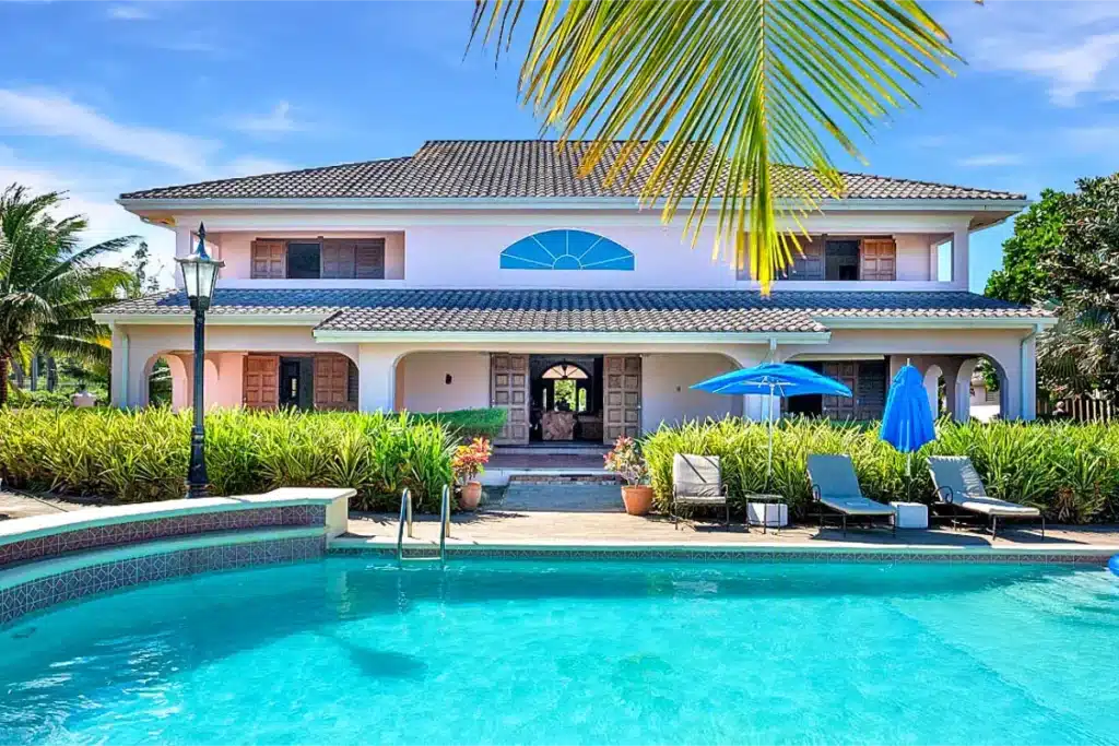 5 Pool and Terrace 1